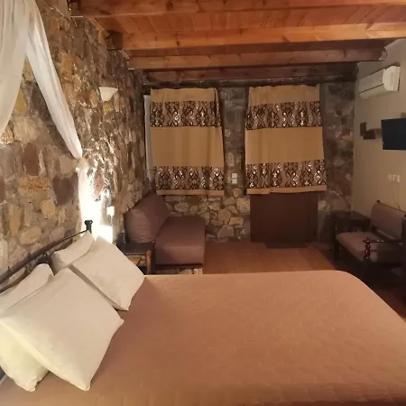 Aparthotel Ataviros Embonas